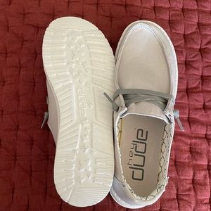 Brand New Women’s Hey Dudes